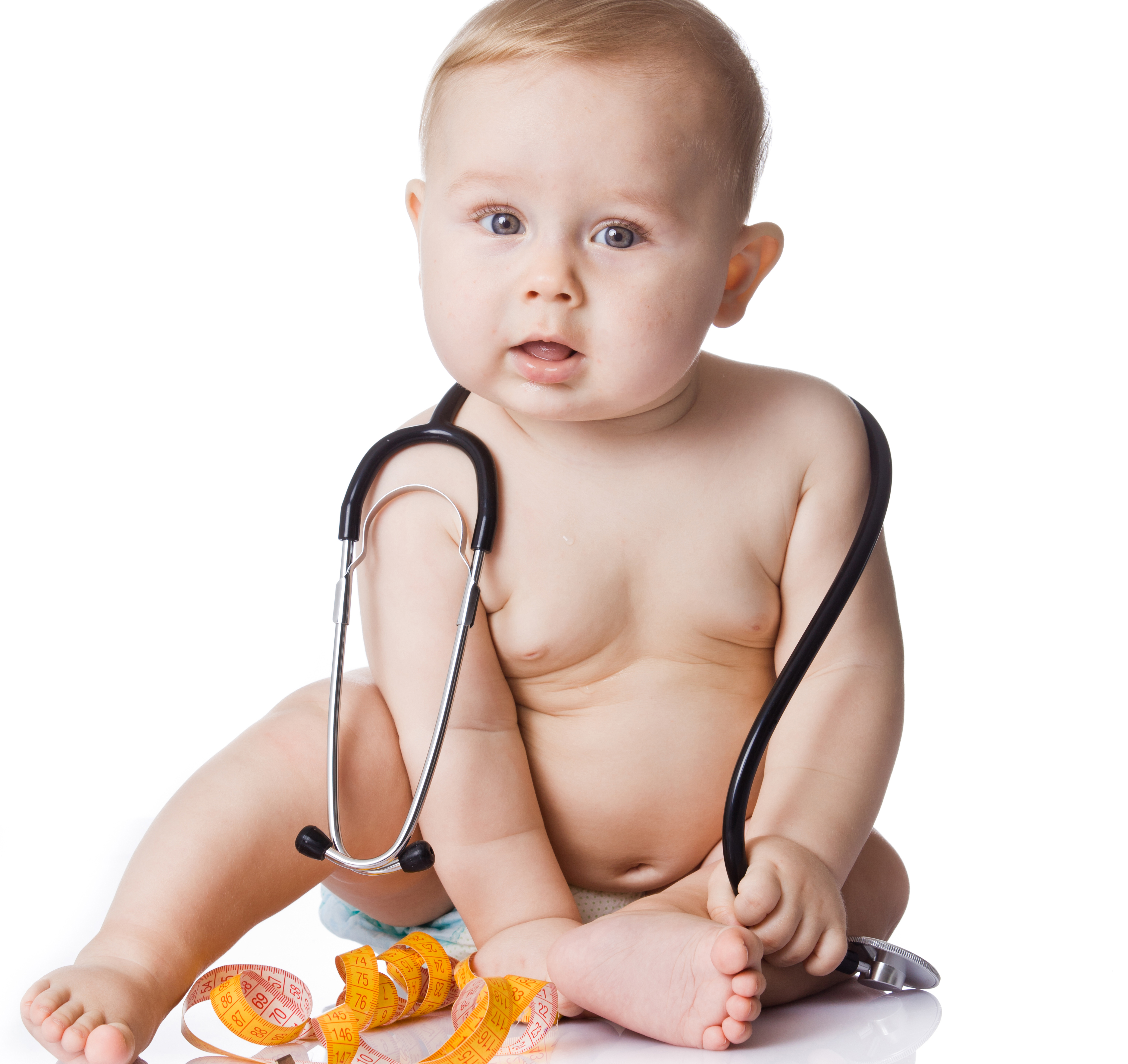 Baby med målebånd og stetoskob