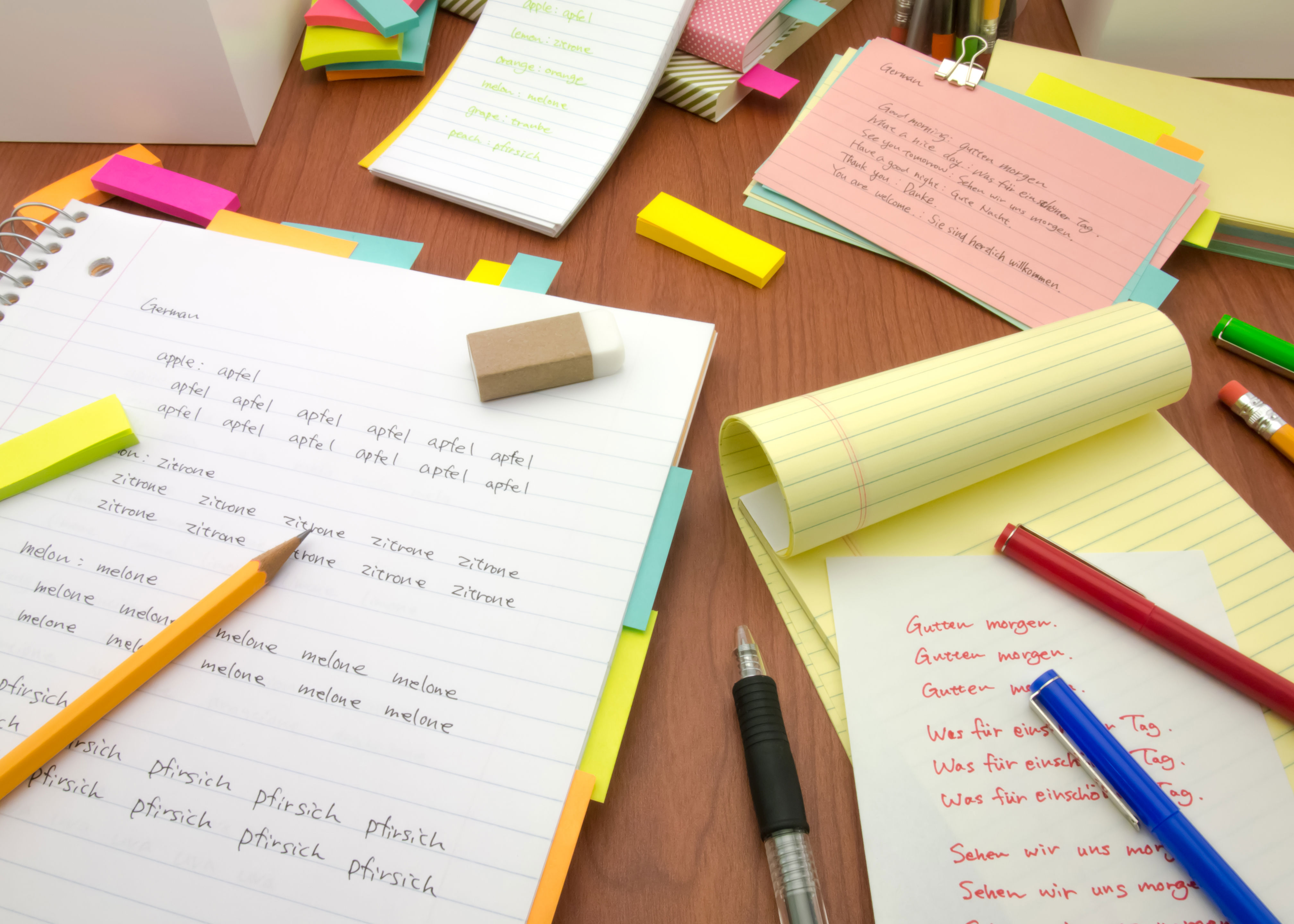 Papirer og skriveredskaber