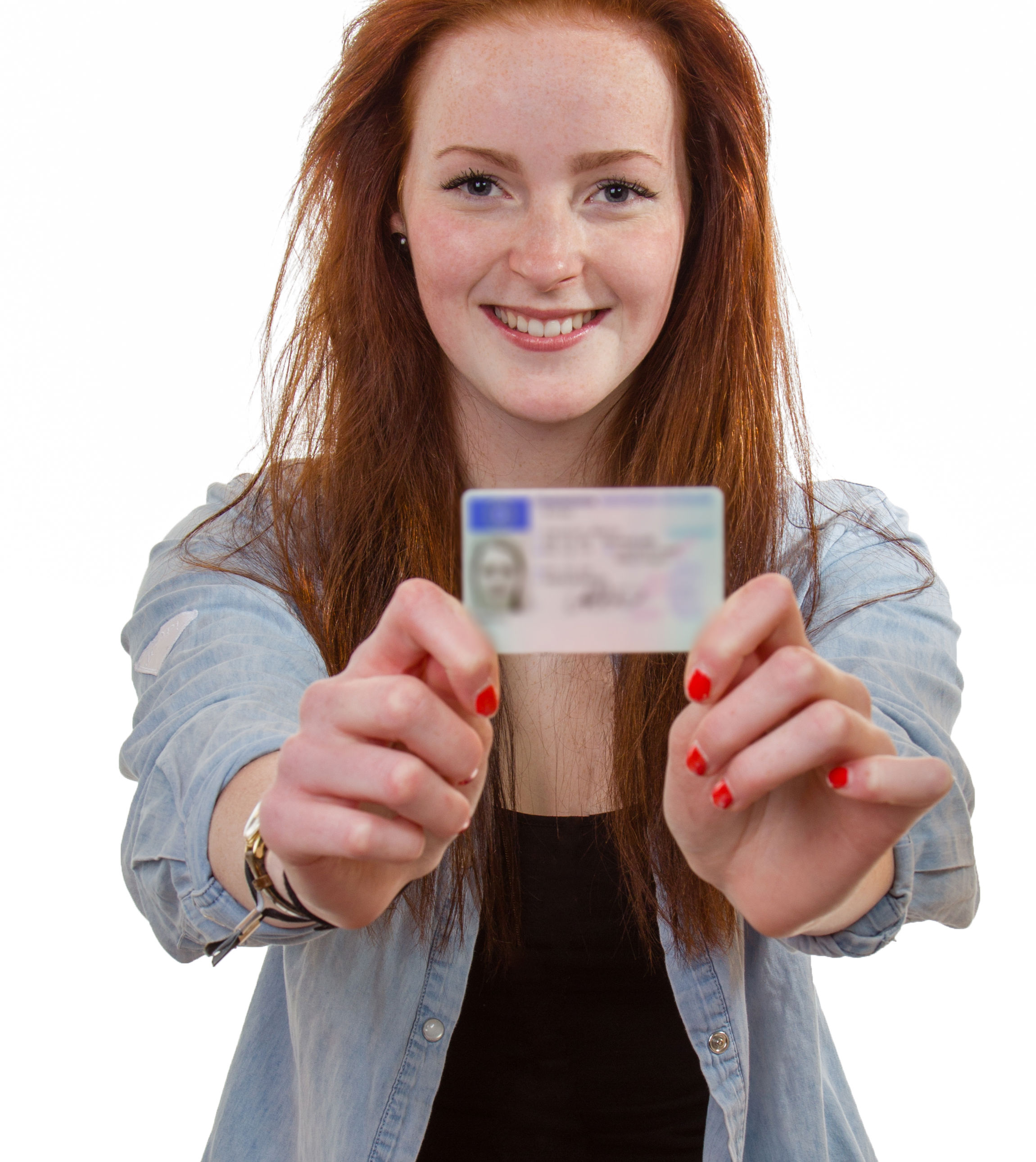 Pige med legitimationskort